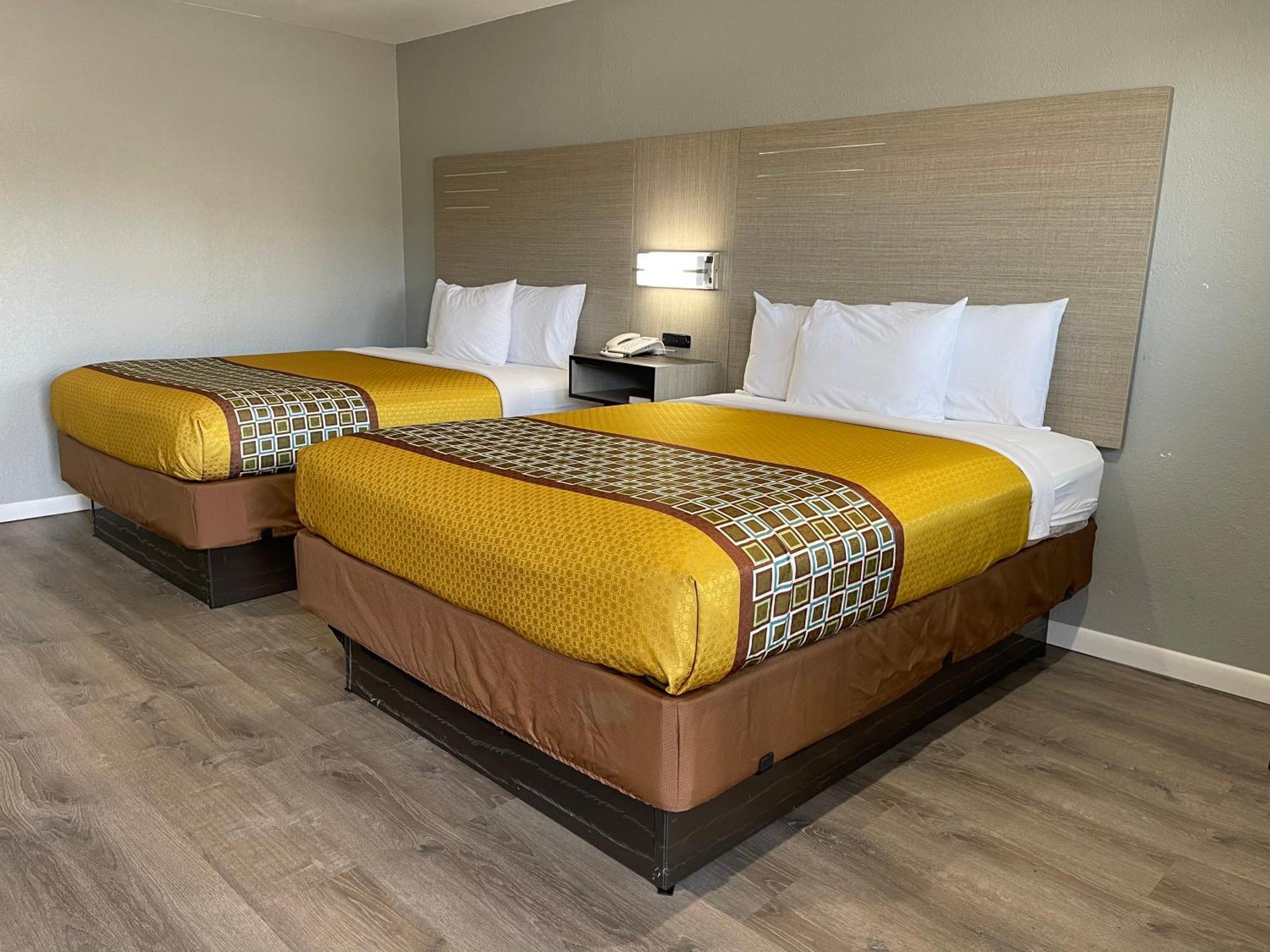 Copper Manor Motel シルヴァーシティ エクステリア 写真