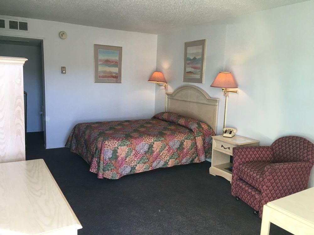Copper Manor Motel シルヴァーシティ エクステリア 写真