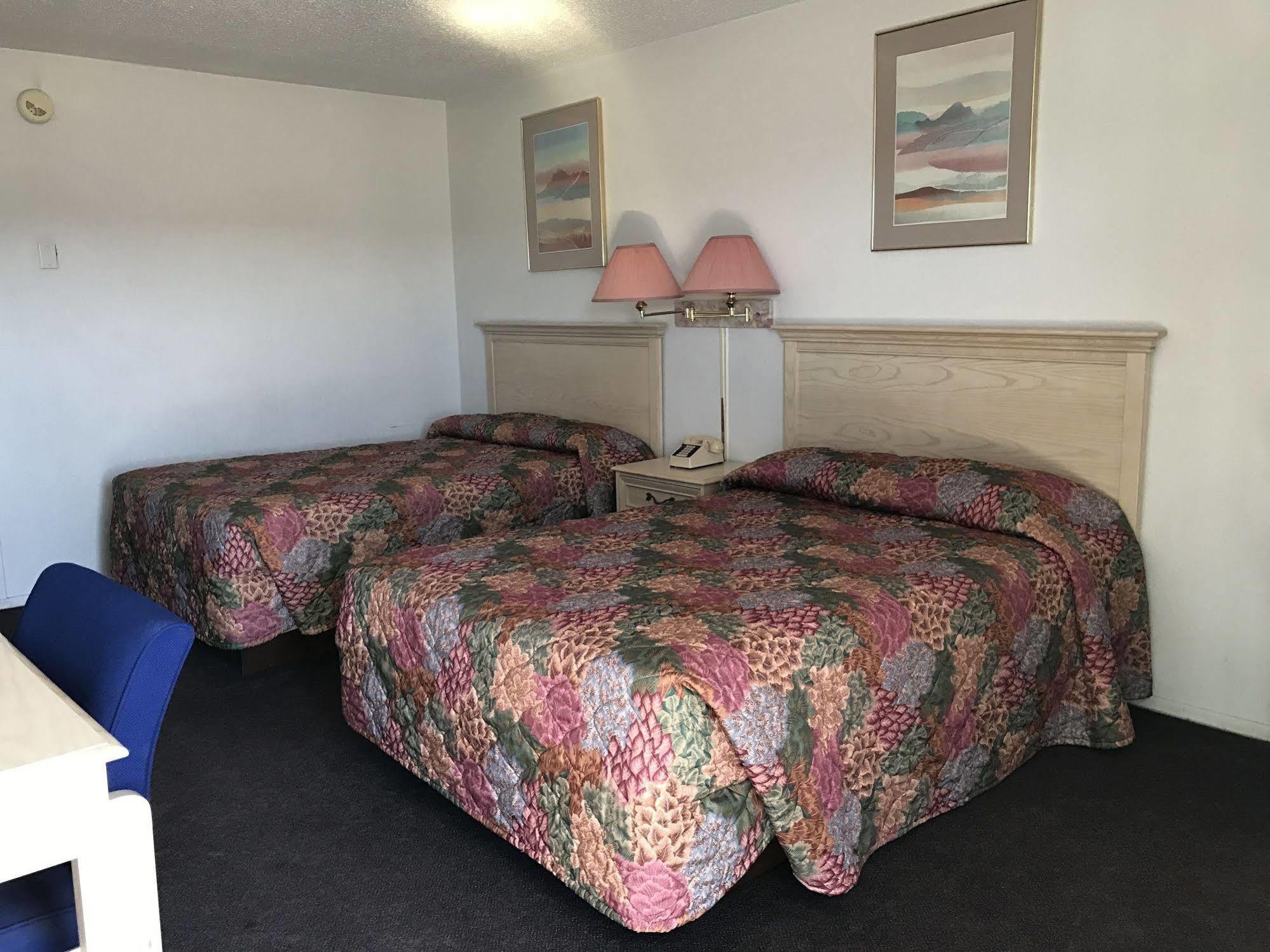 Copper Manor Motel シルヴァーシティ エクステリア 写真