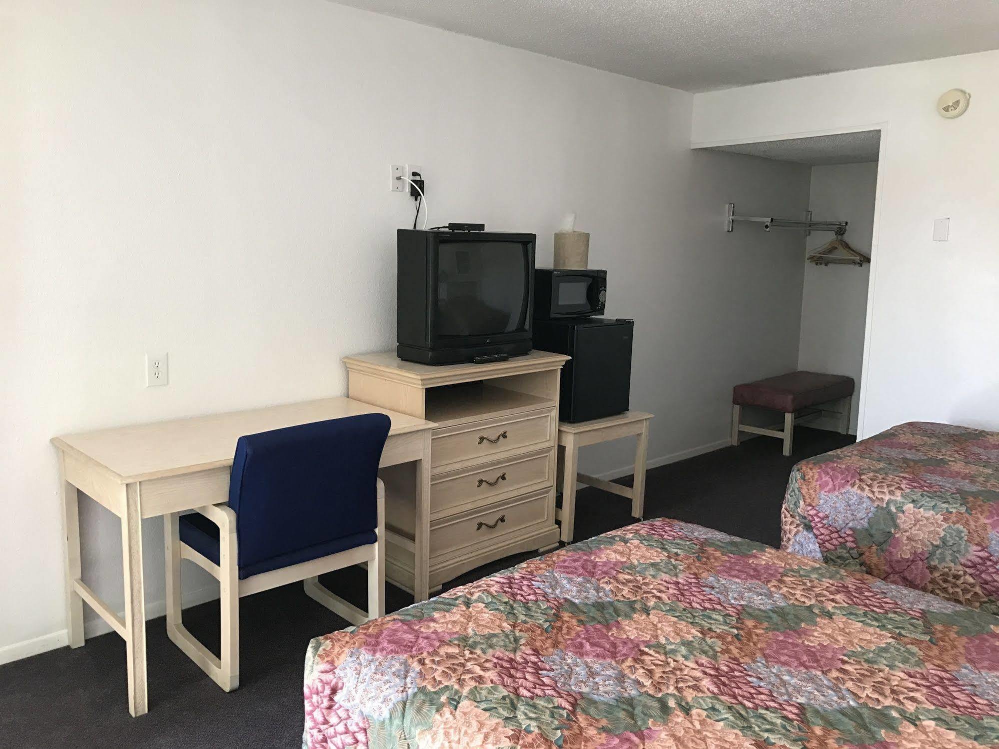 Copper Manor Motel シルヴァーシティ エクステリア 写真